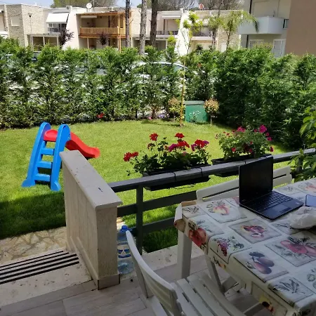 Garden Home, Lalzi Bay