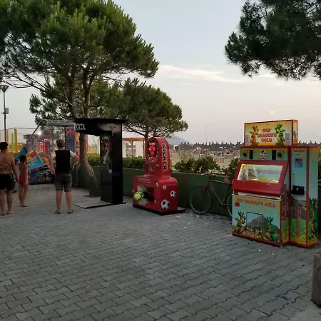 Garden Home, Lalzi Bay * Δυρράχιο