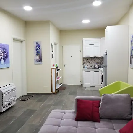 Garden Home, Lalzi Bay Δυρράχιο