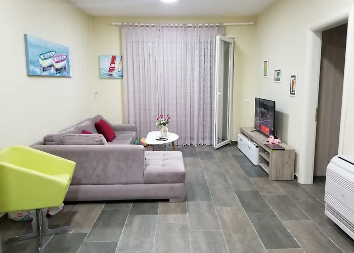 Garden Home, Lalzi Bay *