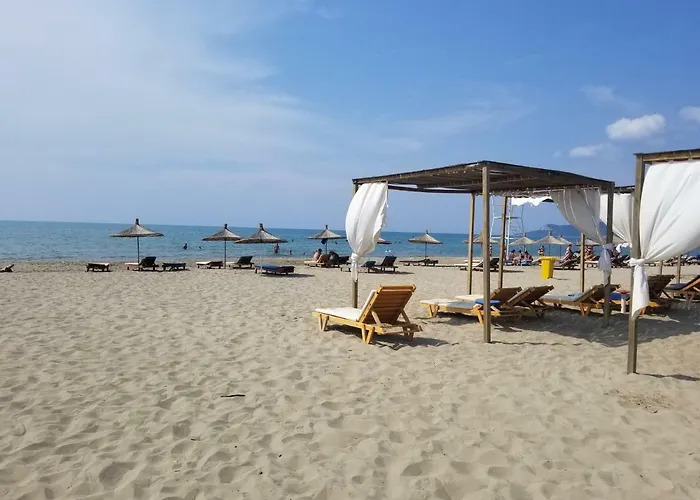 Garden Home, Lalzi Bay 度假居 *