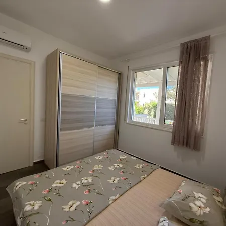 Garden Home, Lalzi Bay