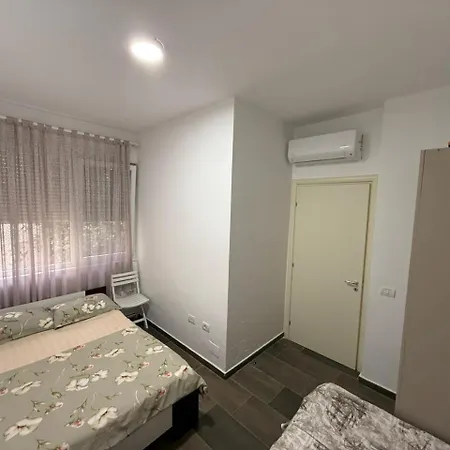 Garden Home, Lalzi Bay 度假居 *